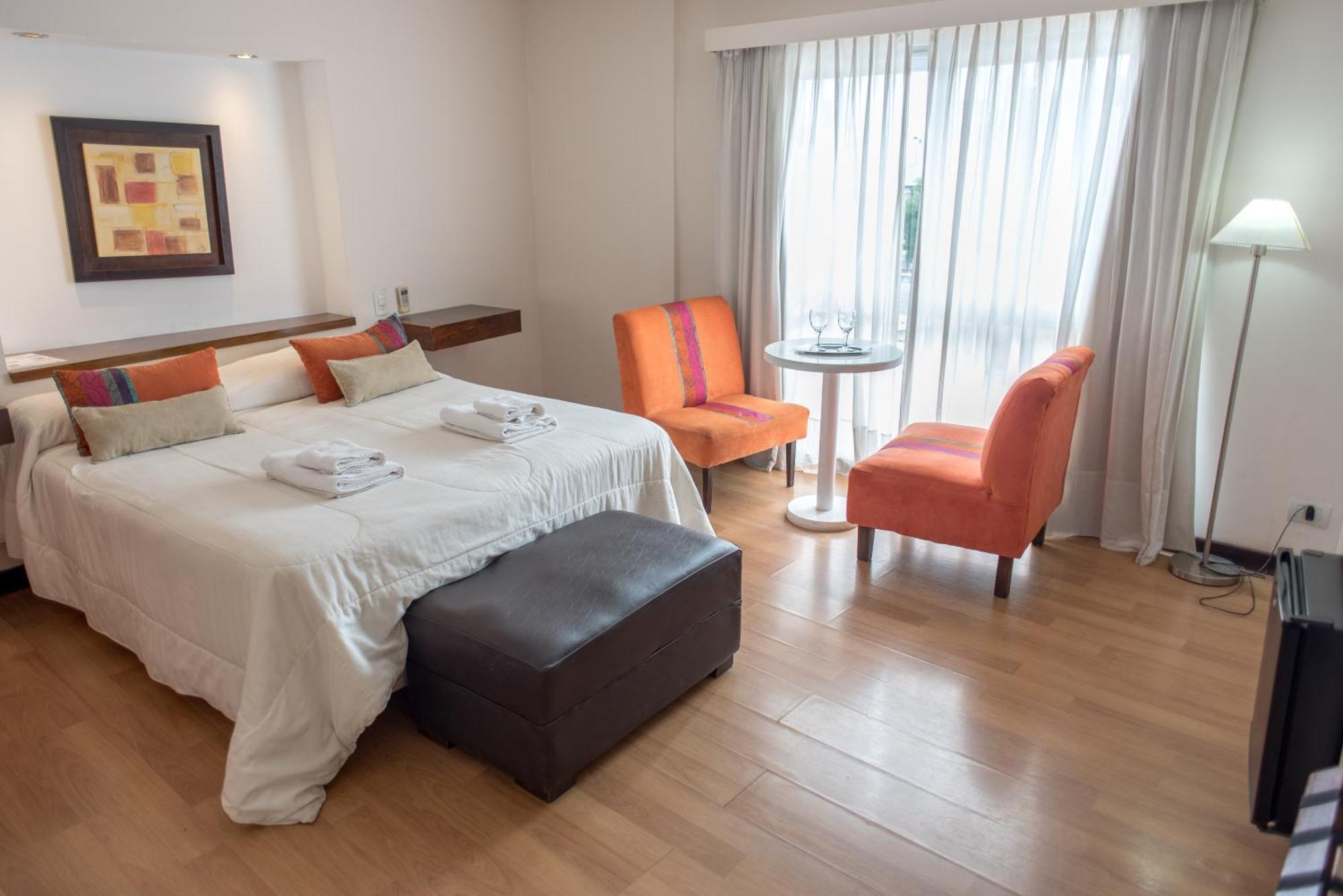 Santa Cecilia & I Hotel